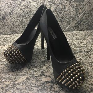 Steve Madden Black Leather Heels Size 9.
